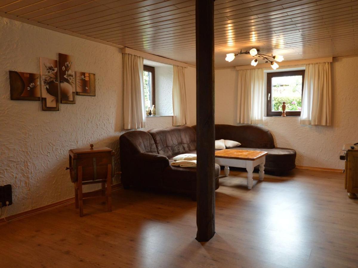 Apartment With Garden In A Wooded Setting Auw bei Prum Bagian luar foto